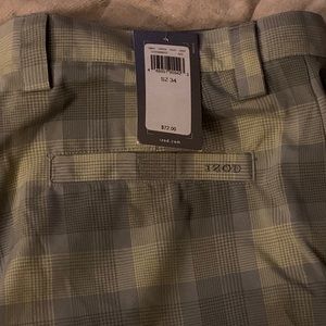 Izod plaid golf shorts NWT 34
